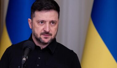 Volodymyr Zelensky dit que si Moscou fait échouer la diplomatie, l'Ukraine devra continuer à «se défendre»