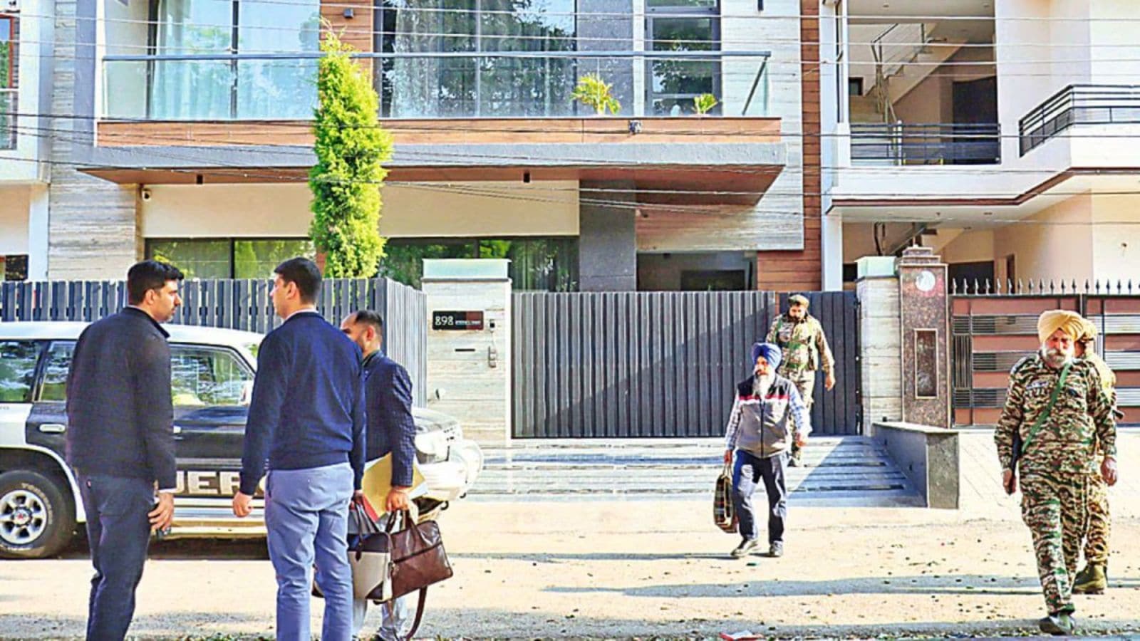 Fugitive Arsalan Chaudhary arrested at scene of crime in Canada’s biggest gold heist case