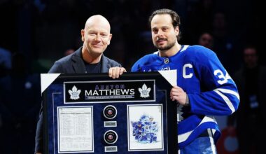 Ishockey: Mats Sundin flög från Sverige för att hylla på isen: ”Ångestfyllt”