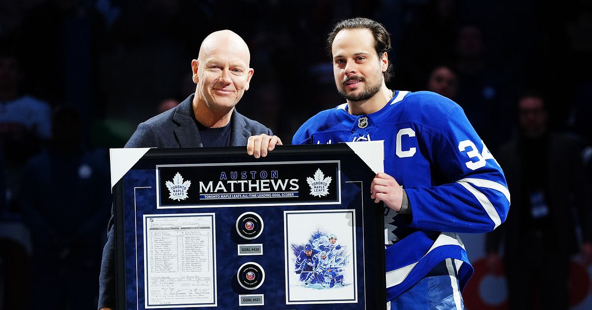Ishockey: Mats Sundin flög från Sverige för att hylla på isen: ”Ångestfyllt”