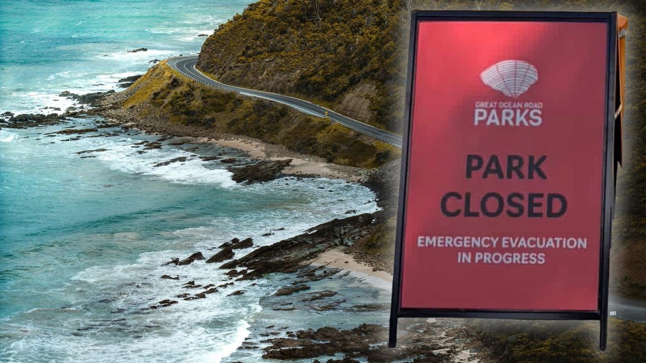 Wye, Kennett River caravan parks evacuated, V/Line cancels trains in catastrophic fire risk