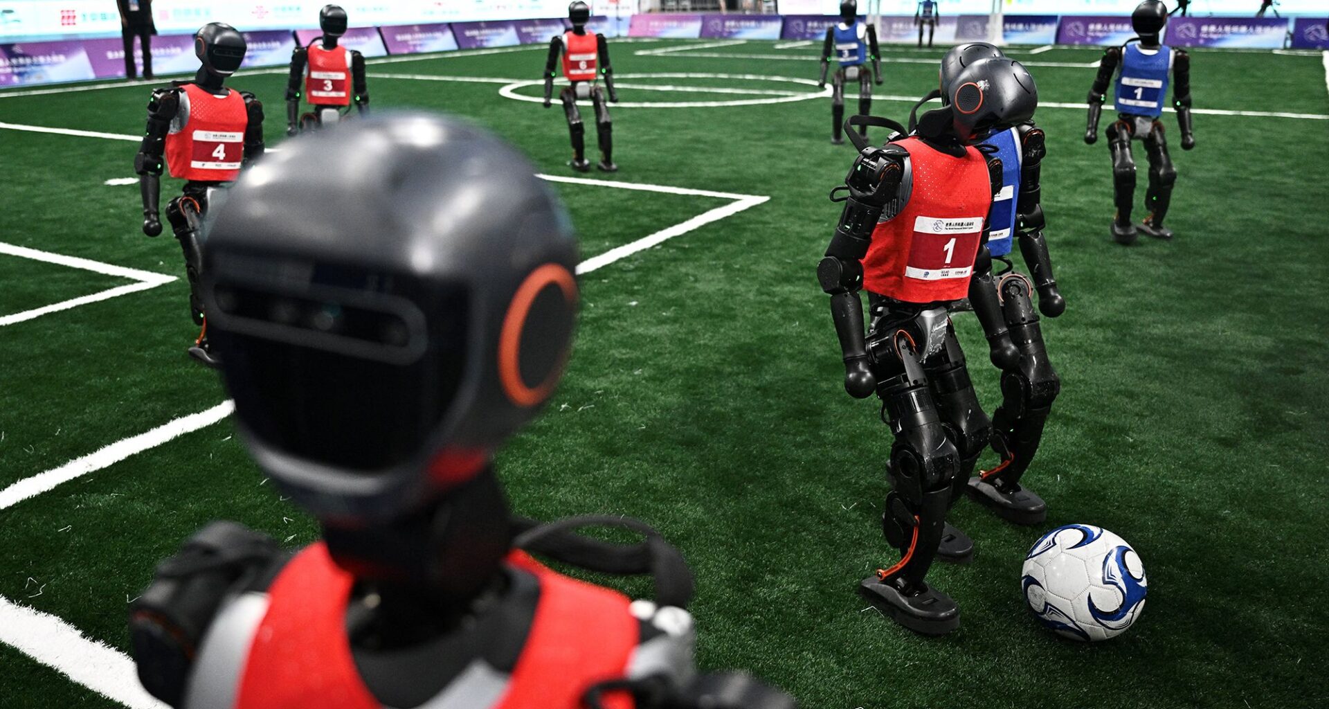 China robot sports craze...