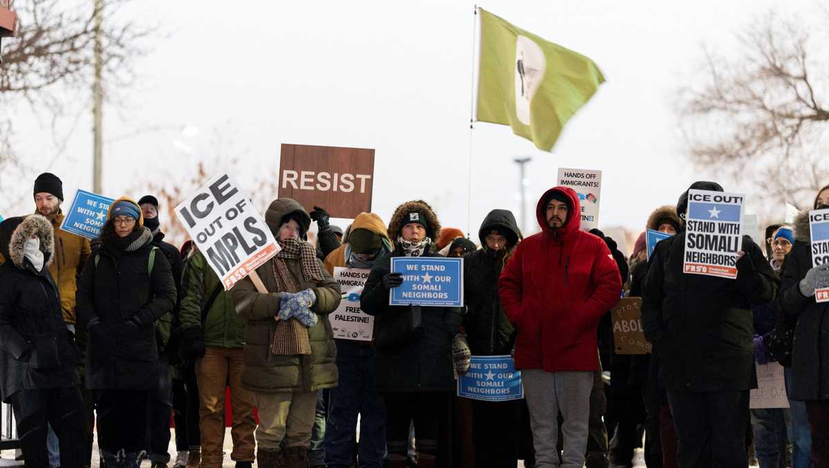 Federal agents deployed to Minneapolis in immigration push