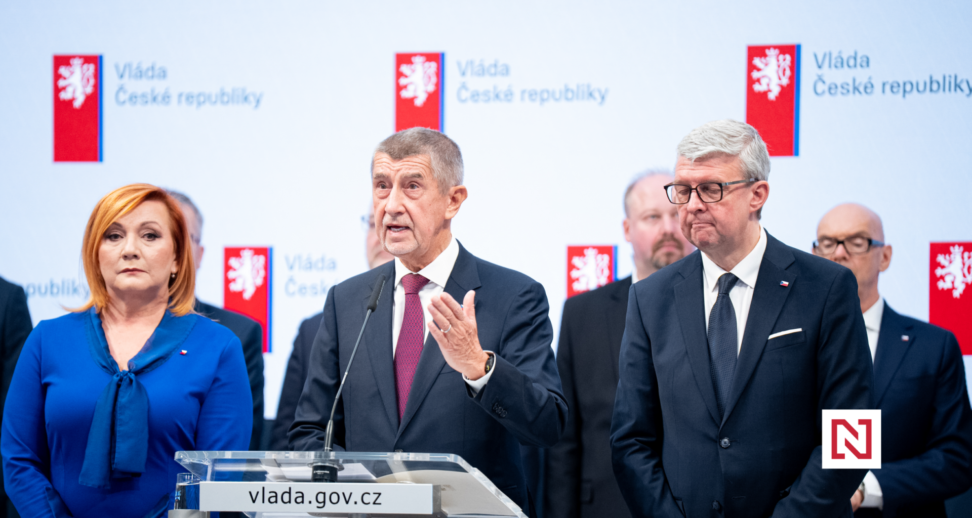 Česko bude hospodařit se schodkem 310 miliard, oznámila vláda. „Reálný“ rozpočet má ale několik háčků — Deník N