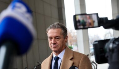 KPK: Golob kršil integriteto. Ta odgovarja: Edini očitek sta dva SMS-a