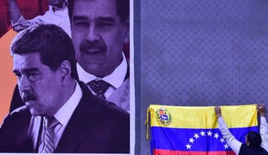 The National Desk dark theme brand icon