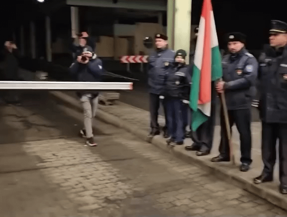 Ma egy éve, hogy Románia csatlakozott az schengeni övezethez. Egy gizsgugya volt az első határátlépő