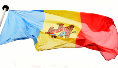 EVROPEISKA PRAVDA: România, pregătită să discute serios scenariul unirii cu Republica Moldova