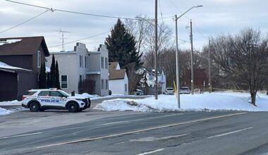 Durham, Ont. police say officer shot when responding to armed person call - Durham
