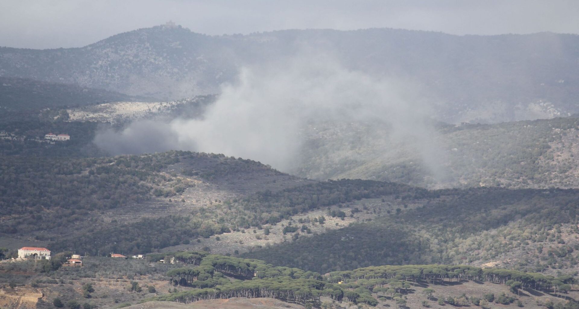 Guerre au Moyen-Orient : Israël mène des frappes au Liban et affirme viser le Hezbollah et le Hamas
