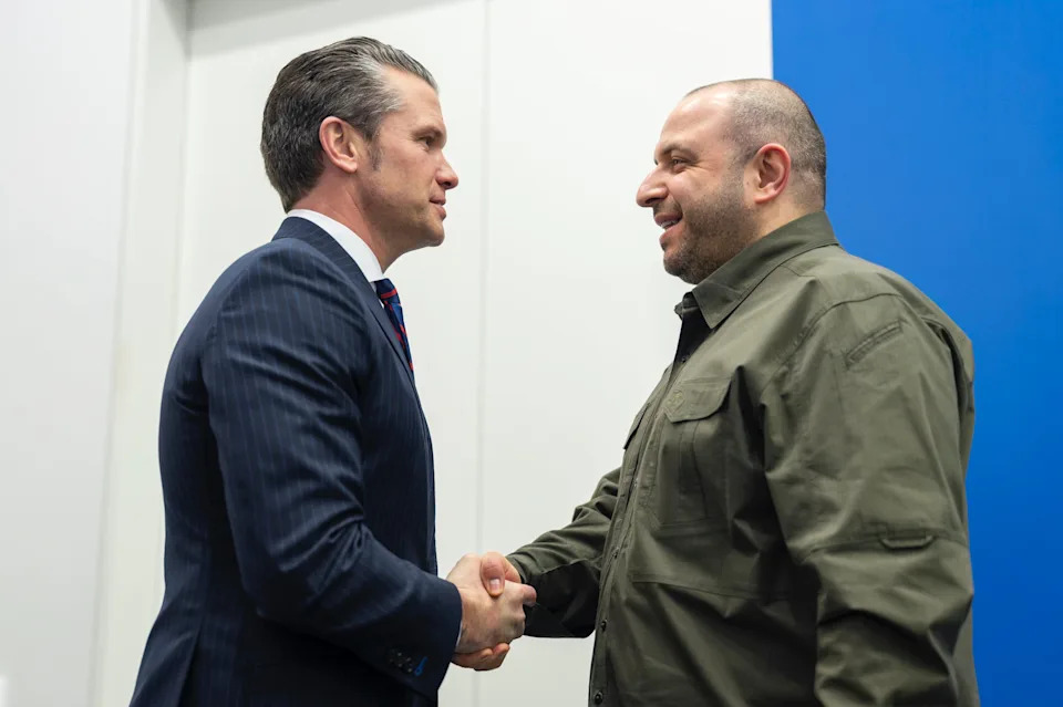 Defense Secretary Pete Hegseth reportedly powdered his nose before meeting Ukrainian Defense Minister Rustem Umerov at NATO HQ. / Navy Petty Officer 1st Class Alexander C. Kubitza, DOD