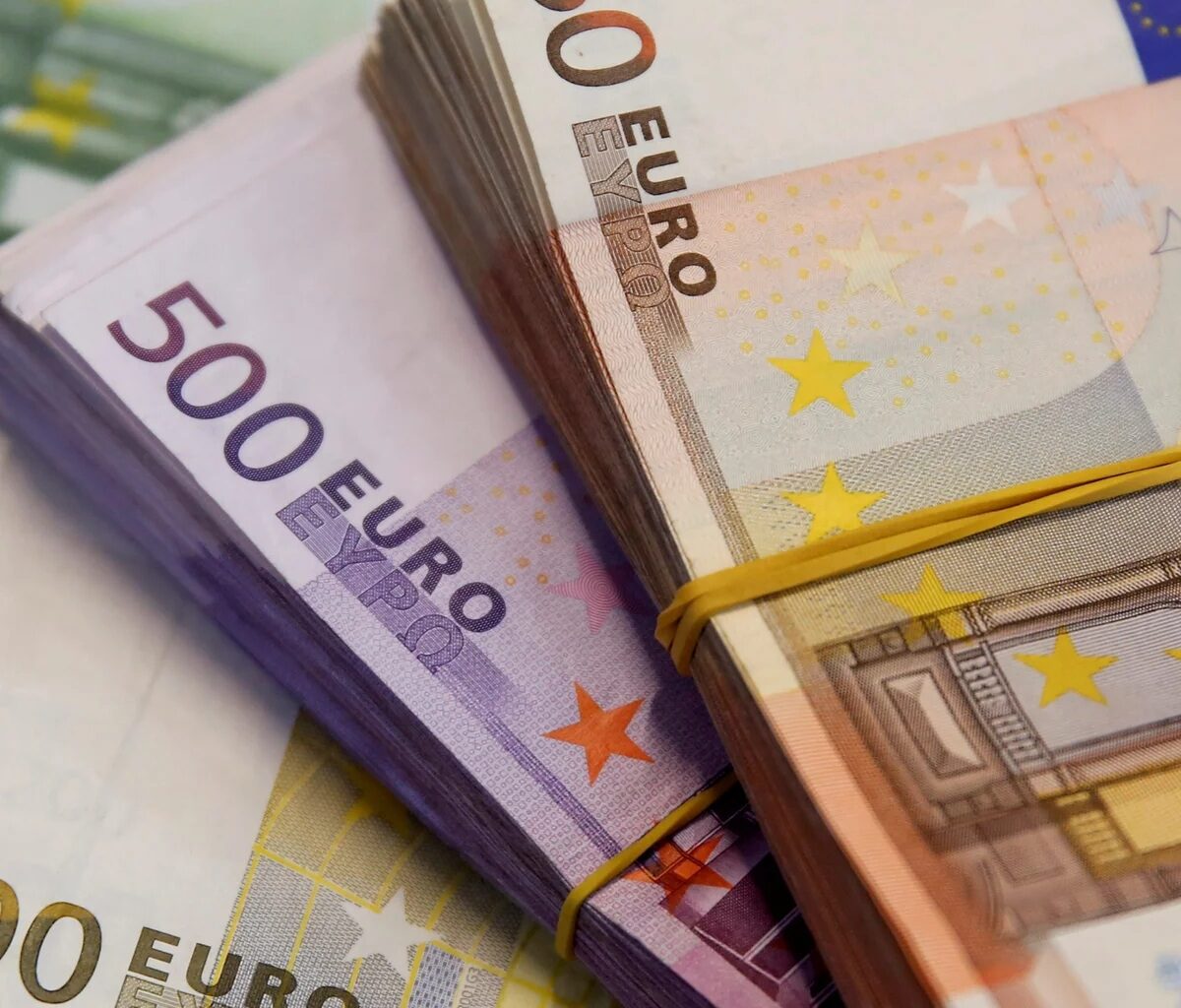 Bulgaria Adopts the Euro, Cementing Its Place in the EU’s Economic Core Amid Political Uncertainty and Public Unease