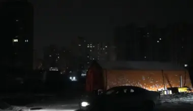 Zelenskyy urges stronger air defense as Russia cuts power, heat in Kyiv