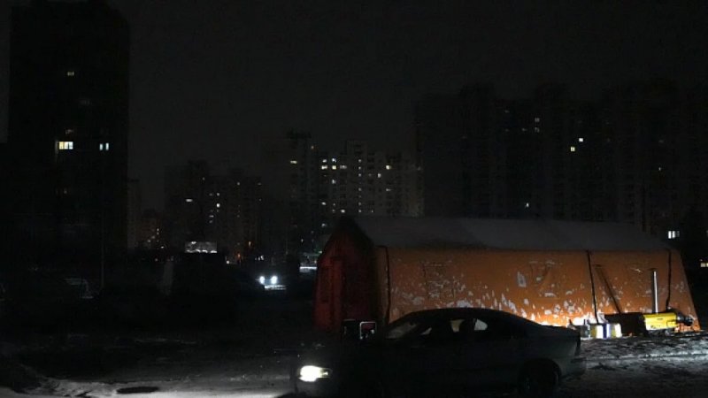 Zelenskyy urges stronger air defense as Russia cuts power, heat in Kyiv