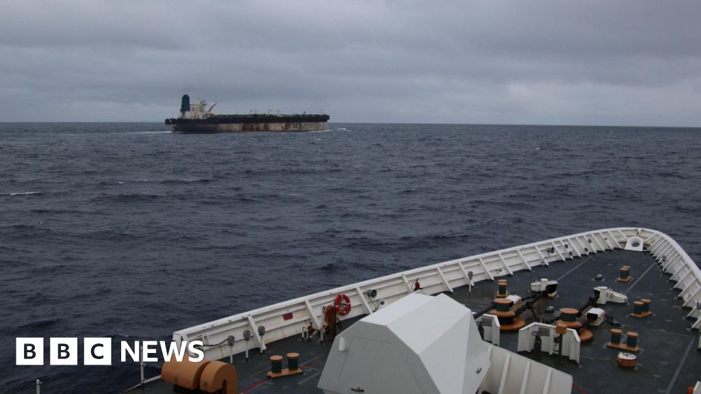 UK can legally stop shadow fleet tankers, ministers believe