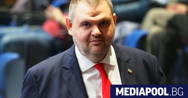Пеевски се скара на кабинета в оставка, че дава назад за Съвета за мир на Тръмп (обновена)