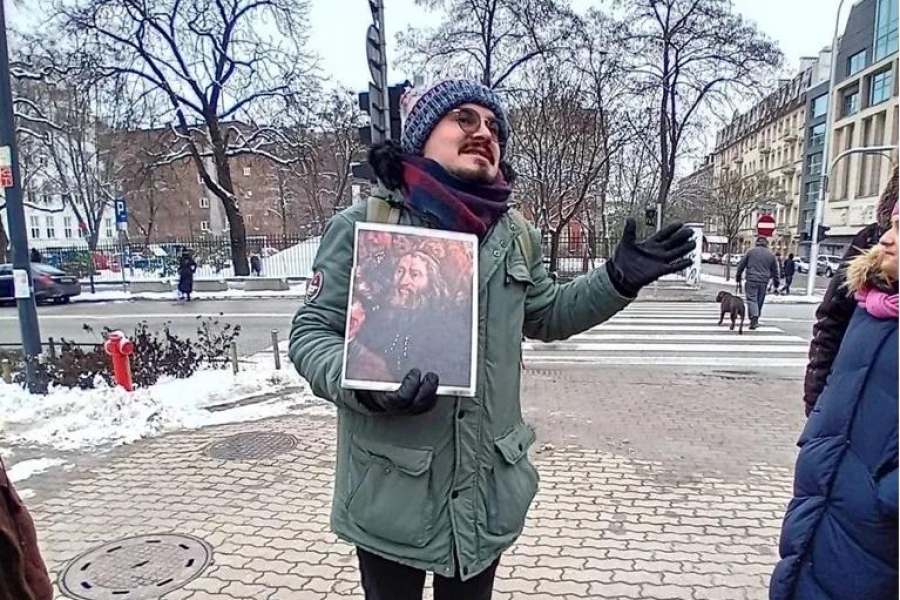 "This is my personal challenge." A Polish Guide Conducts Tours of Warsaw in Belarusian