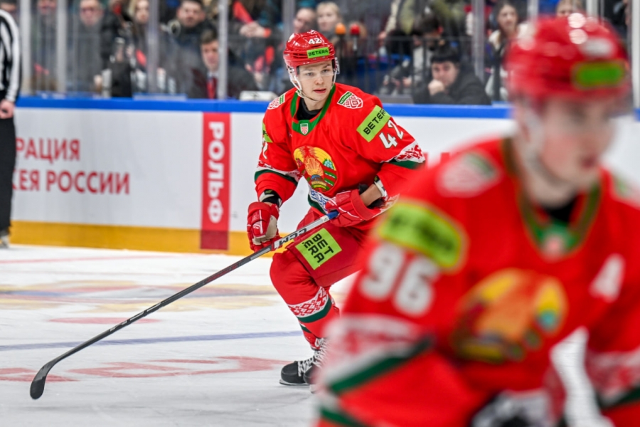 International Ice Hockey Federation extended the suspension of the Belarusian national team from international competitions