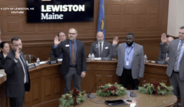 Somali Refugee Indicted on Criminal Charges Sworn into Maine City Council, then Resigns…