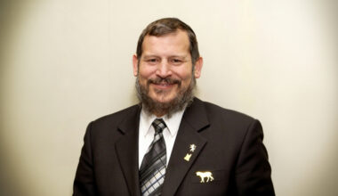 Rabbi Uri Lupolianski, Yad Sarah Founder, Jerusalem’s First Ultra-Orthodox Mayor, Dies at 74