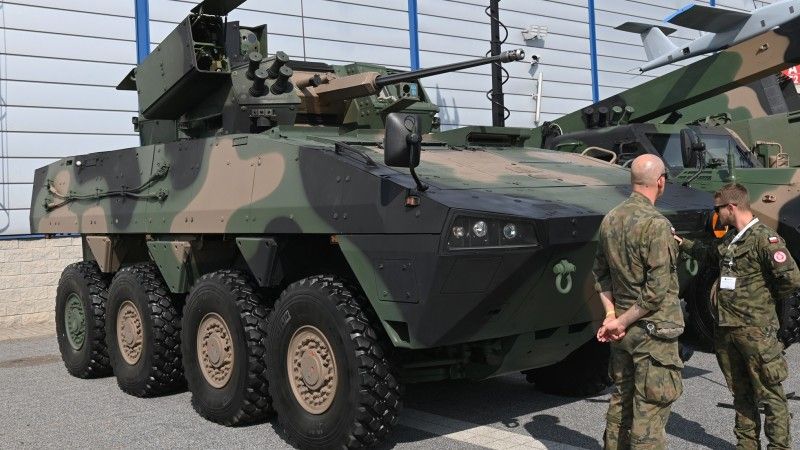 W 2026 roku w Polskim Wojsku na pewno zwiększy się liczba transporterów kołowych Rosomak z wieżą ZSSW-30