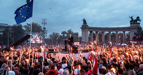 Hungary: time up for Viktor Orbán?, by Ambre Bruneteau & Corentin Léotard (Le Monde diplomatique