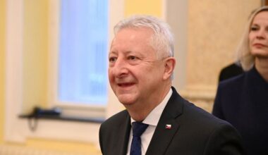 Czech fighter jet transfer to Ukraine faces political dispute