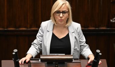 To już otwarta wojna! Polska 2050 bez Hołowni lub zmiana nazwy partii?! "Zachęcam pana marszałka..." - Super Express