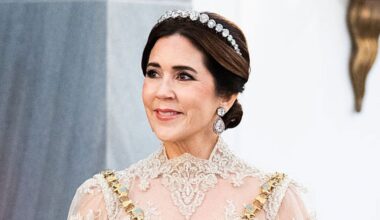 Queen Mary shines in gold for Denmark's annual New Year's celebration