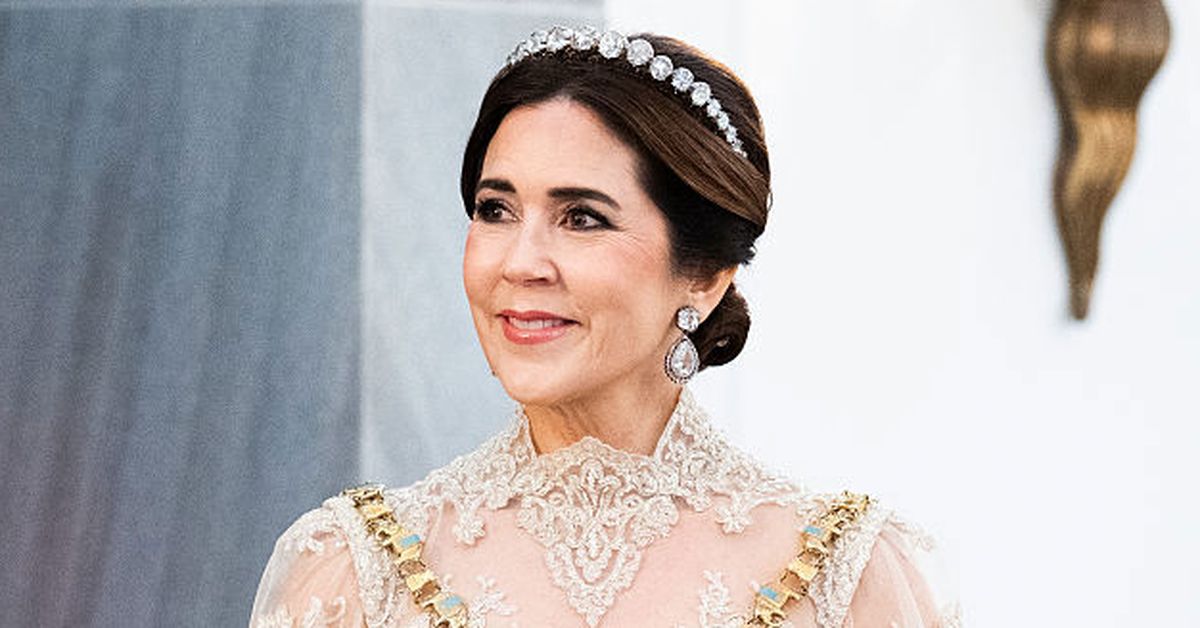 Queen Mary shines in gold for Denmark's annual New Year's celebration