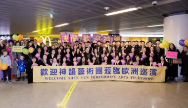 Shenyun Banner