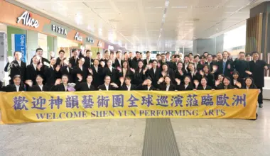 Shenyun Banner