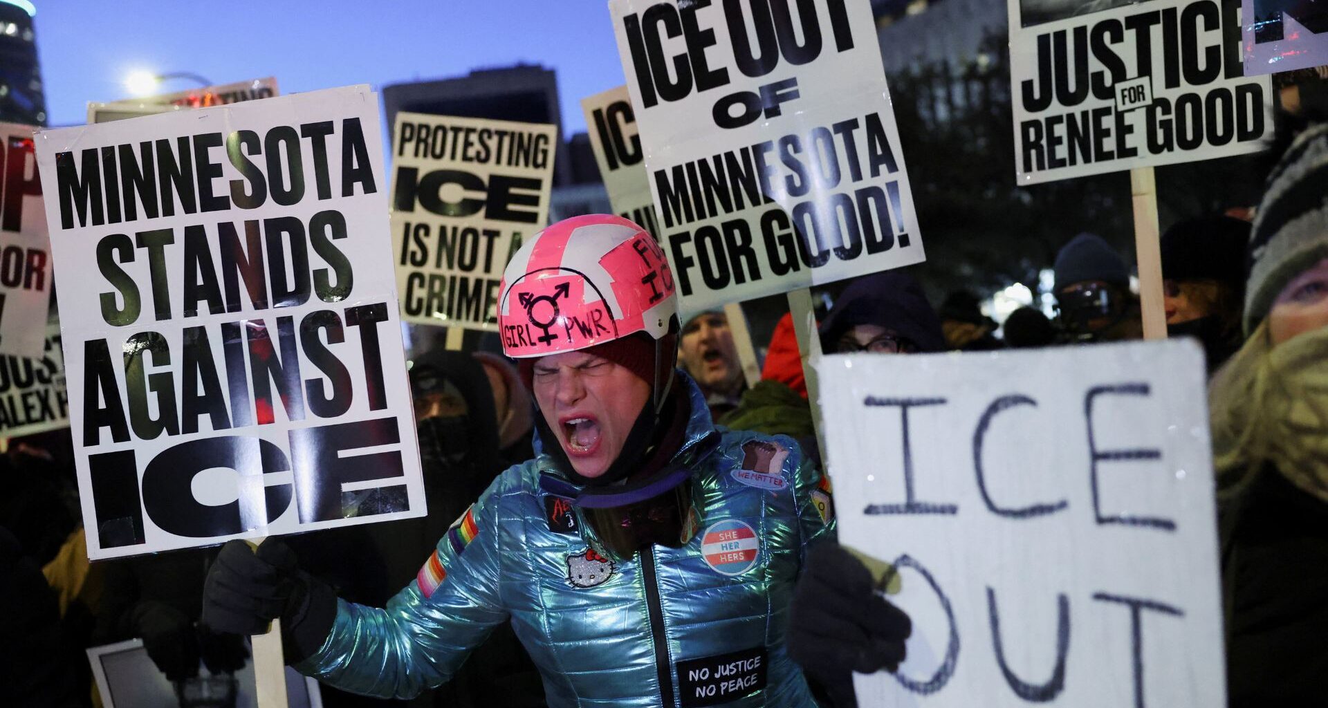 Trump promises to ‘de-escalate’ Minnesota crisis after Alex Pretti shooting | Donald Trump News