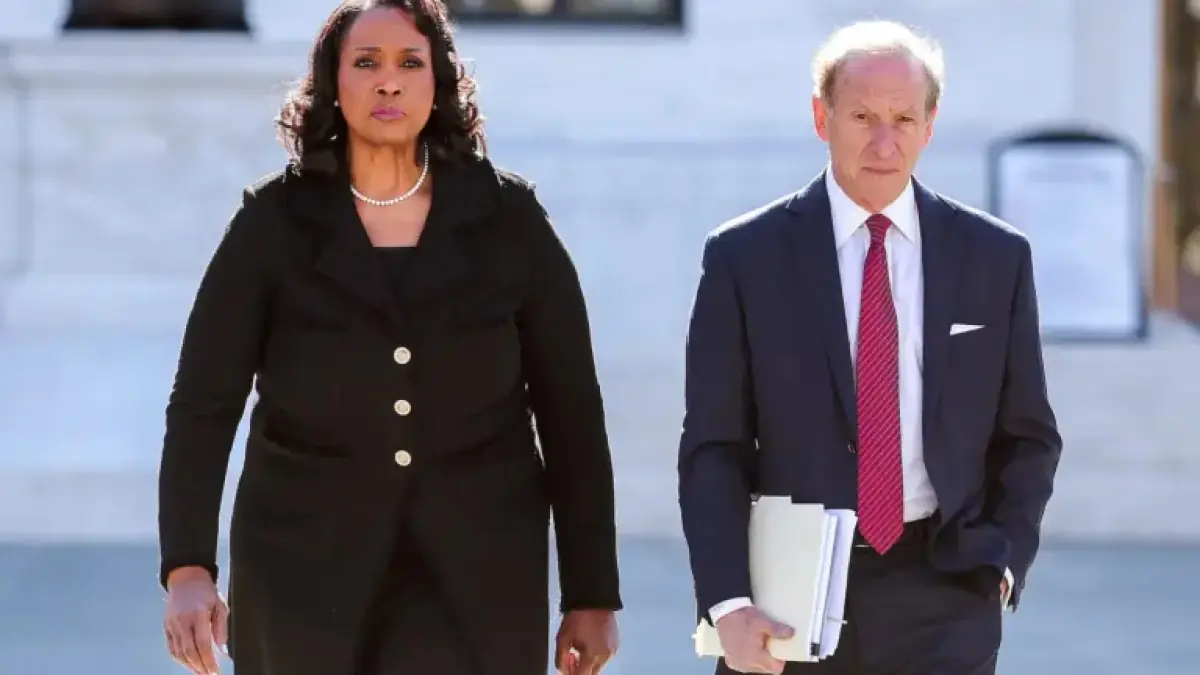 Supreme Court Debates Lisa Cook’s Future on Federal Reserve Board