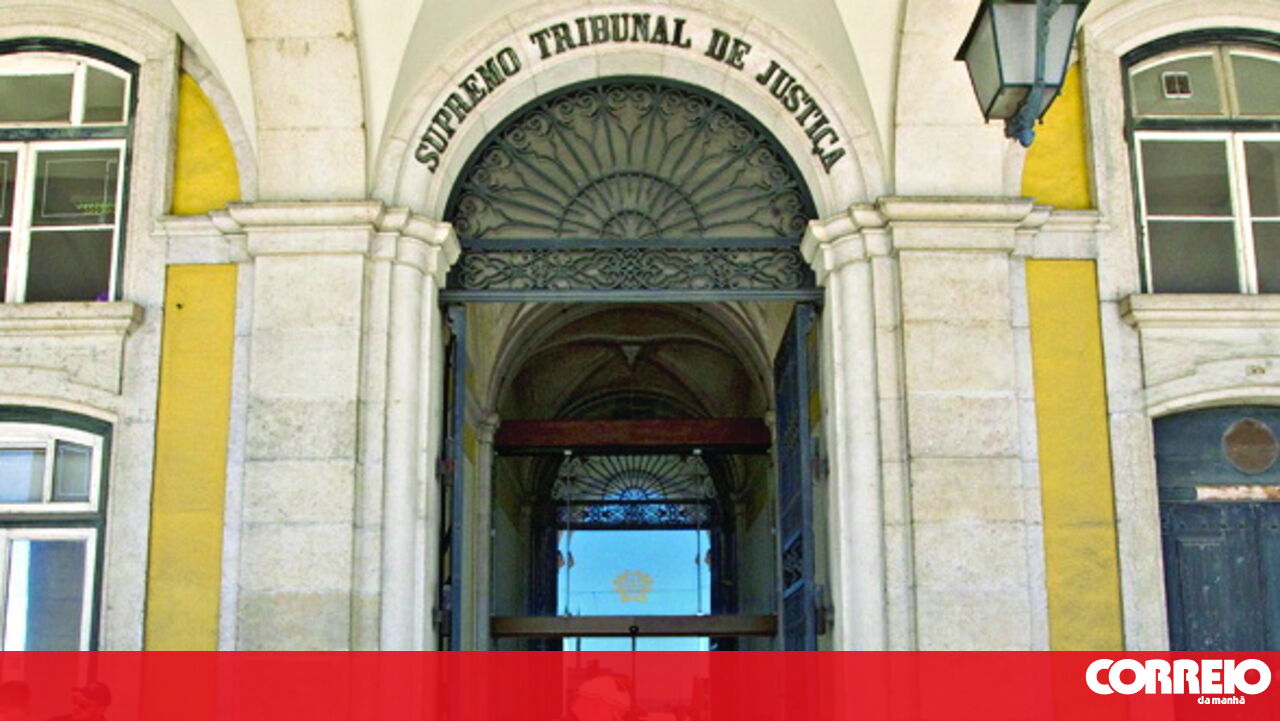 Procurador corrupto reza na cadeia por perdão - Portugal