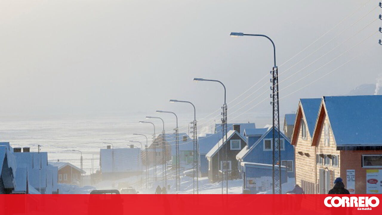 Putin fixa preço da Gronelândia até aos 856 mil milhões de euros - Mundo