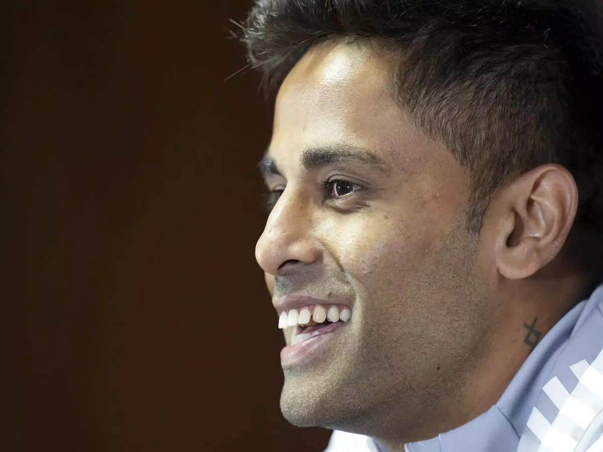 India, New Zealand Live Score Updates, T20 2026: Dube delivers a tight ball to Chapman