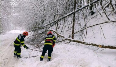 Rough winter weather continues to impact more than a third of Romania