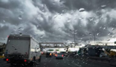 Kαιρός: Βροχές και καταιγίδες στη Δυτική Ελλάδα – Χιόνια στα ορεινά