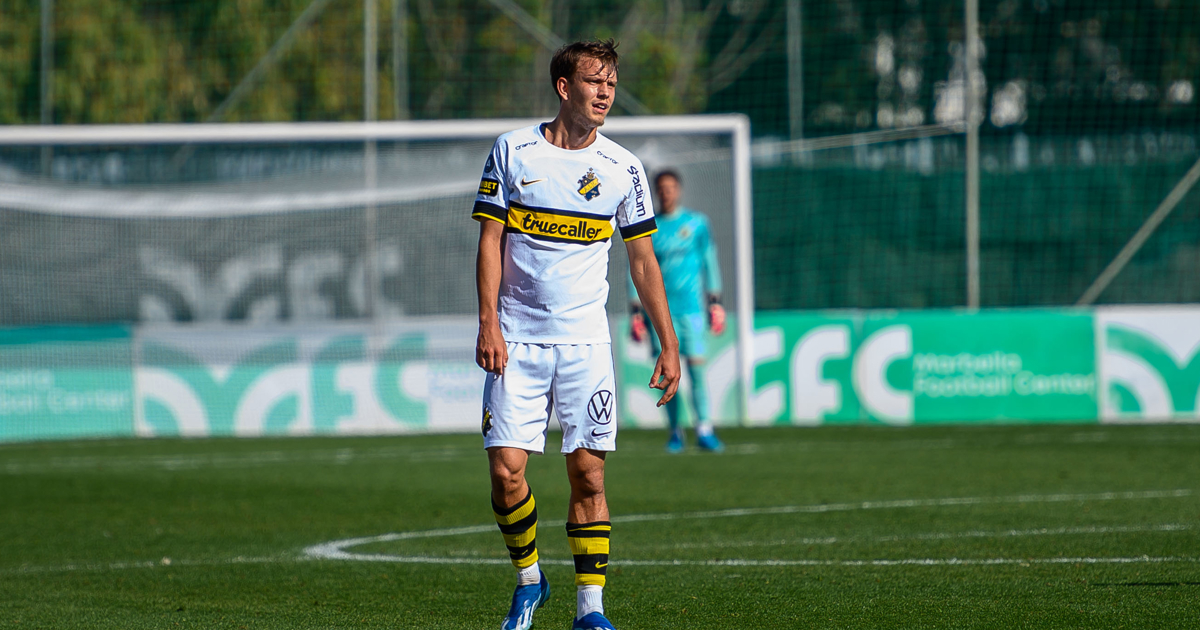 Kazper Karlsson lånas ut över 2026