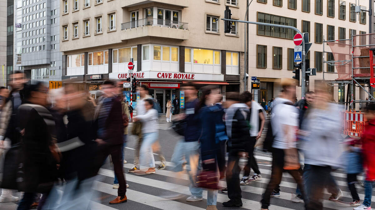 So, wie die Menschen in verschiedenen Richtungen unterwegs sind, gehen auch deren Meinungen auseinander, was erneut eine Umfrage von Quest Market Intelligence zeigt.