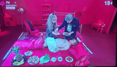 Tohle na mém bingu silvestrovských show nebylo...