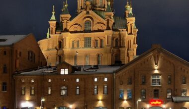 Uspenski cathedral in Helsinki looks stunning after dark