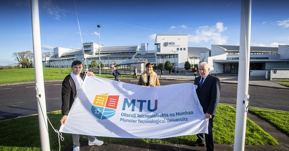MTU Kerry academics deliver lectures on language education in Romania