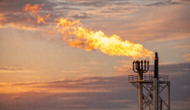 Natural gas spikes as Freeport LNG restarts: Henry Hub jumps above $4 and UNG leaps