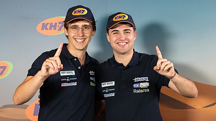 Pau Navarro junto a su copiloto, Jan Rosa (Taurus)