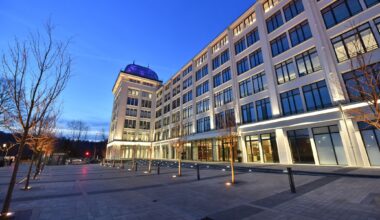 NEALogonScreenBackground