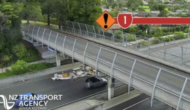 Lanes reopen on Auckland motorway after house collides with overbridge