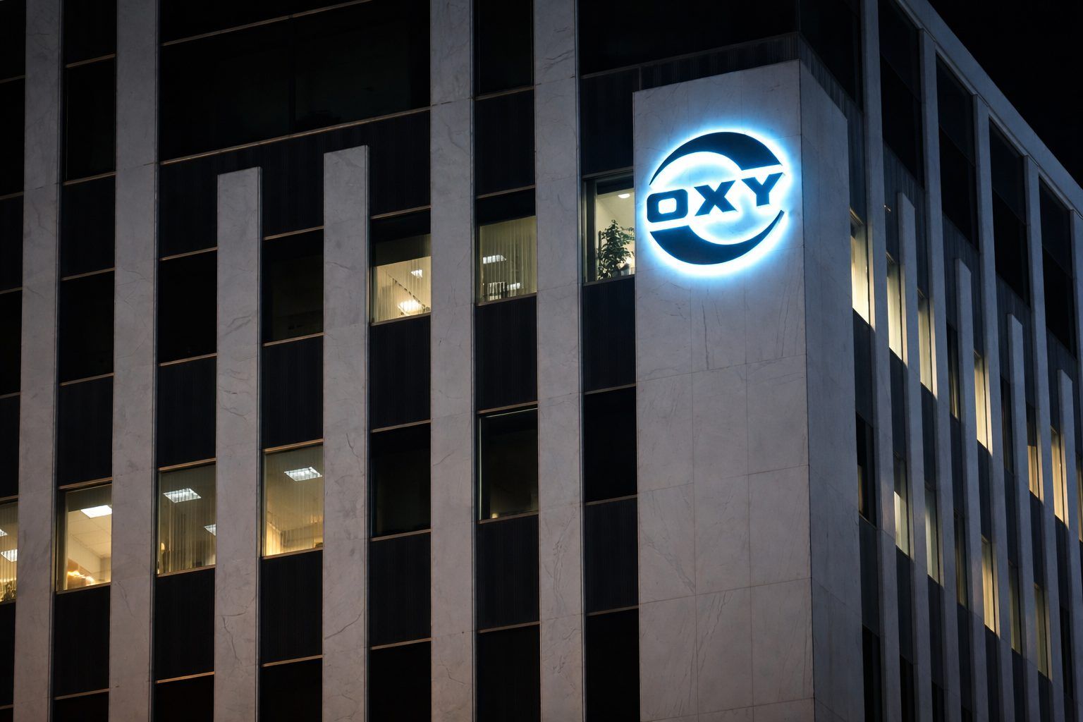 Occidental Petroleum stock ends up 3% after $9.7B OxyChem sale to Berkshire closes — what investors watch next