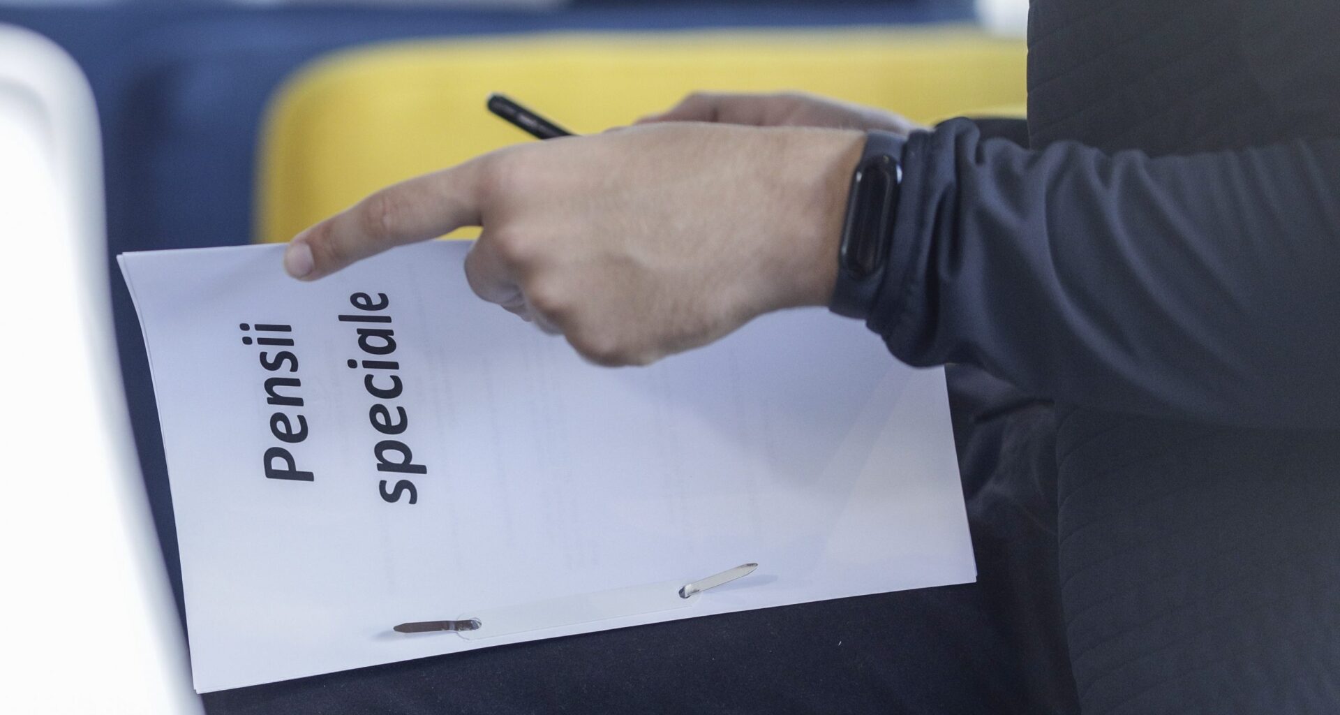 România acordă 17 tipuri de pensii speciale. Costul anual ajunge la cinci miliarde de euro : Europa FM